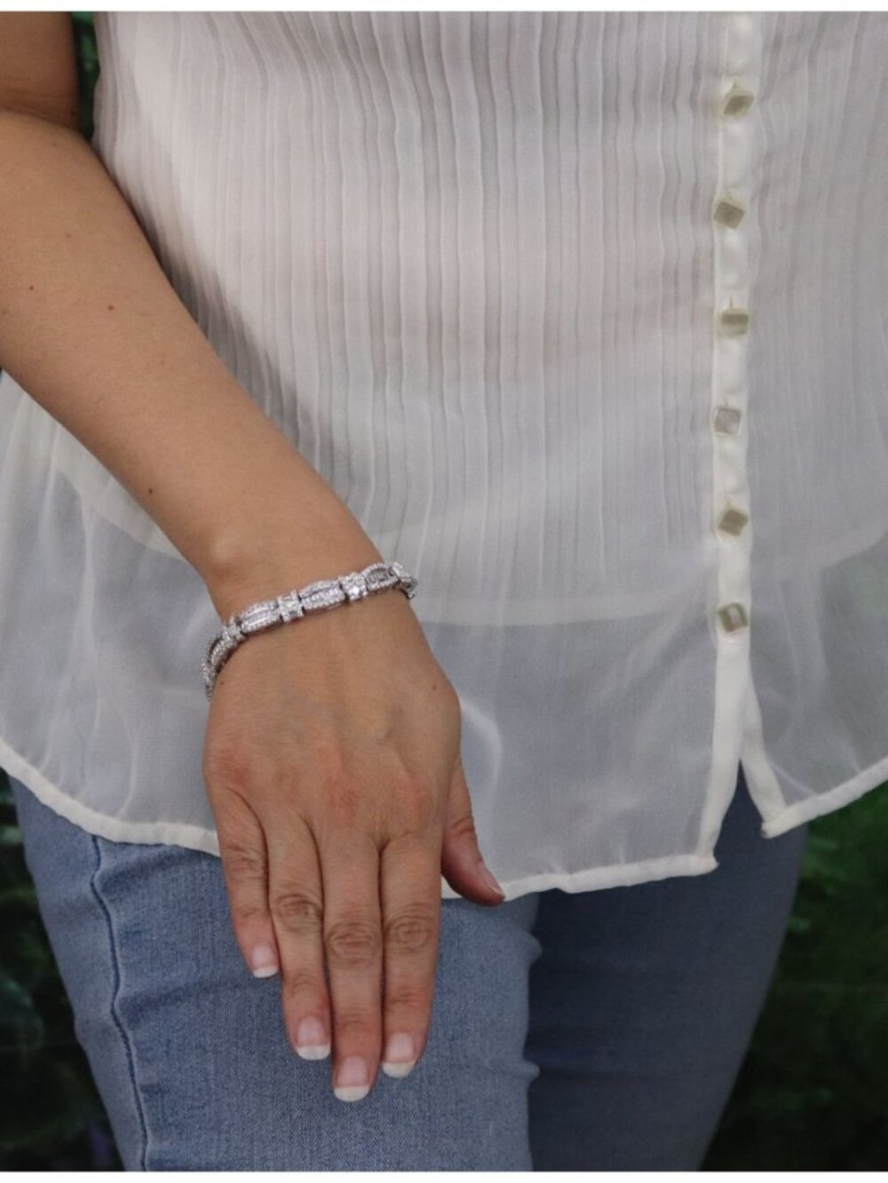Sterling Silver Gorgeous Sparkly 4 carat Cubic Zirconia Tennis Bracelet 8" inch - Picture 3 of 8